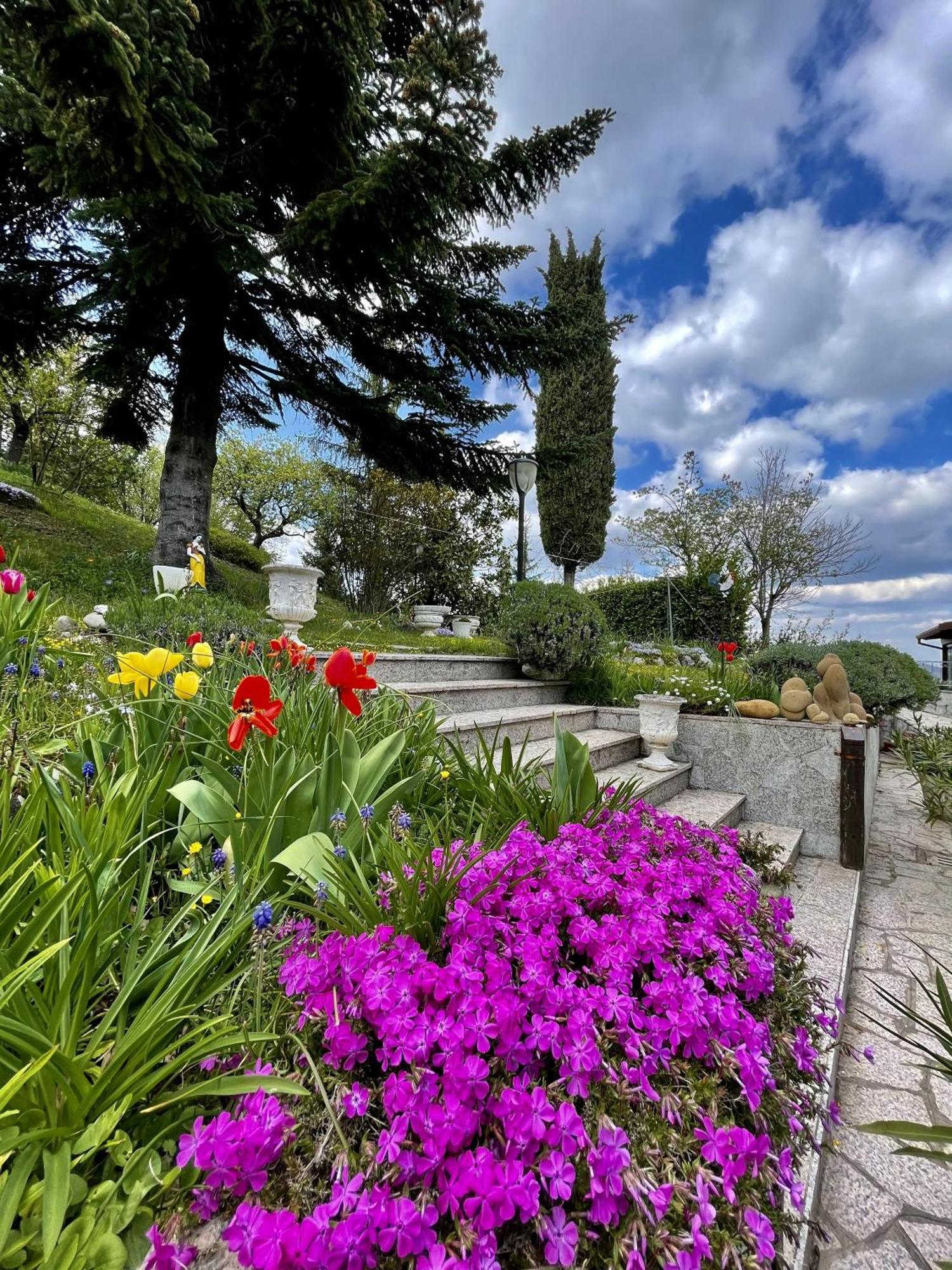Mazzetti Country House-Vita In Campagna Con Giardino Vimignano-Chiesa Ngoại thất bức ảnh