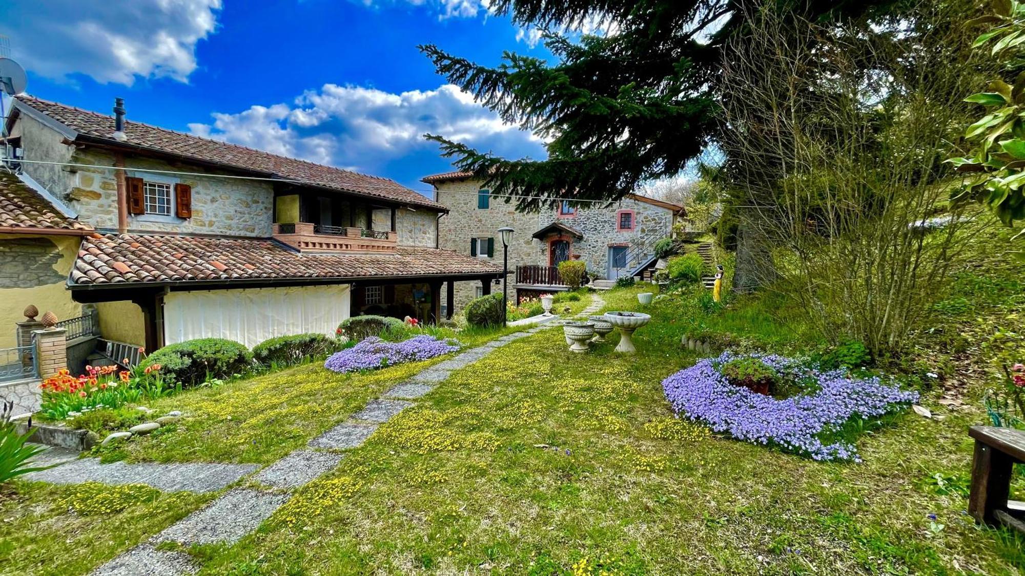 Mazzetti Country House-Vita In Campagna Con Giardino Vimignano-Chiesa Ngoại thất bức ảnh